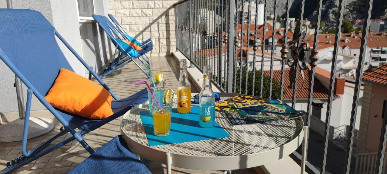 Apartment Adrian Omis Ngoại thất bức ảnh