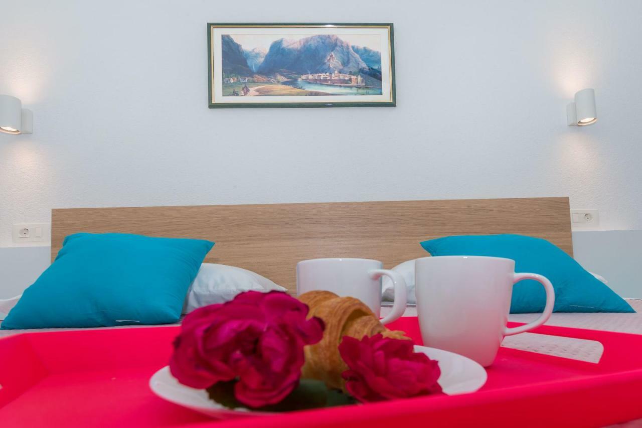Apartment Adrian Omis Ngoại thất bức ảnh
